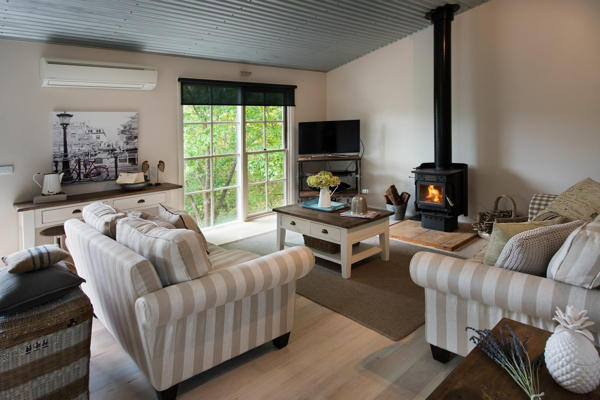 French Cottage Дейлсфорд Экстерьер фото